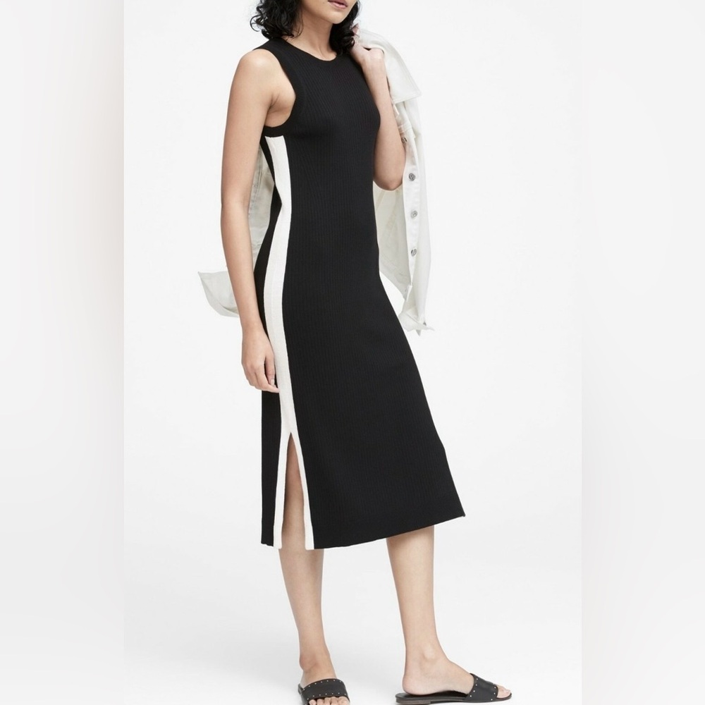 Banana Republic ribbed knit midi dress Women’s small.